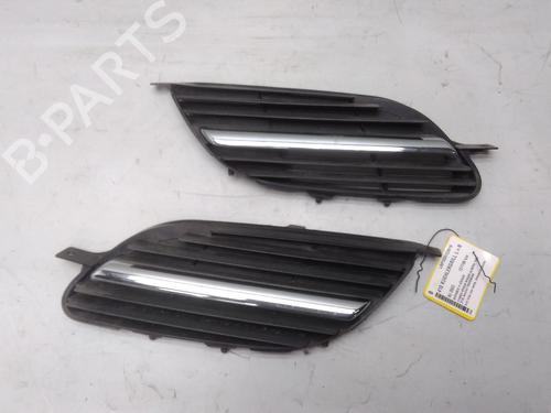 Used Grille NISSAN ALMERA TINO (V10) 1.8 (116 hp) 20521786