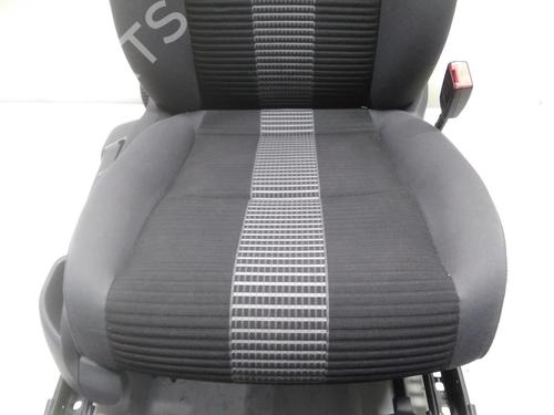 Right front seat VW GOLF PLUS V (5M1, 521) 1.9 TDI | BP20514470C16 