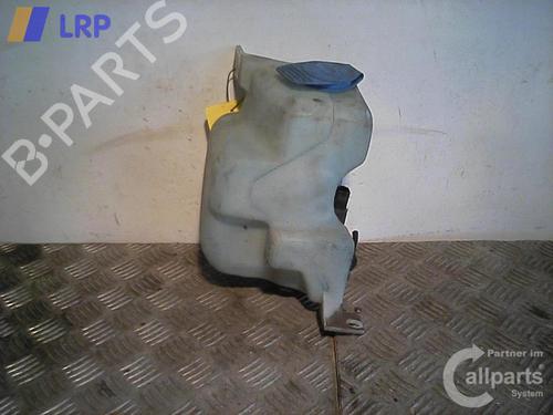 Used Windscreen washer tank VW GOLF IV (1J1) 1.4 16V (75 hp) 20546327