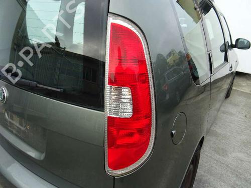 Used Right taillight SKODA ROOMSTER (5J7) 1.9 TDI (105 hp) 20570765