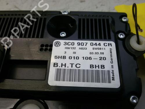 AC Styreenhet / Manøvreringsenhet VW PASSAT B6 Variant (3C5) 1.9 TDI (105 hp) 20553715