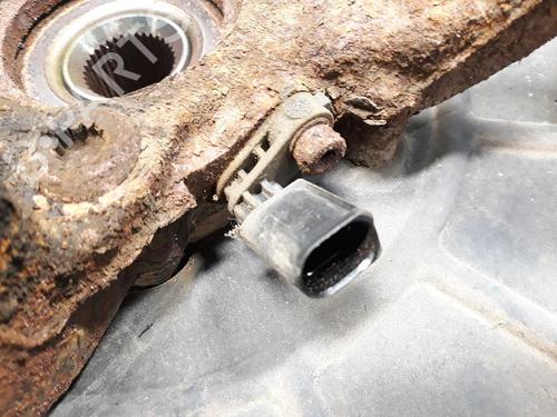 Left front steering knuckle VW TOURAN (1T1, 1T2) 2.0 TDI 16V | BP20524219M25 