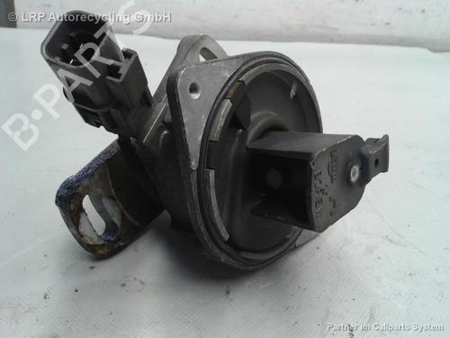 Used Ignition distributor NISSAN PRIMERA (P10) 2.0 16V (116 hp) 20589789