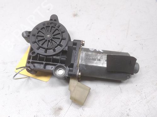 Used Right front window motor VOLVO V70 II (285) 2.4 T (200 hp) 20515954