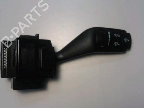 Used Steering column stalk Steering column stalk FORD FOCUS II Saloon (DB_, FCH, DH) 1.6 Ti (115 hp) 20588030 20588030