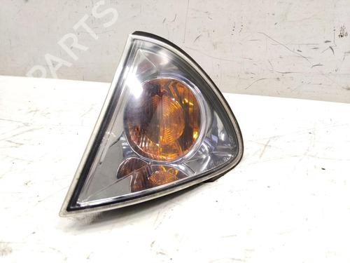 Clignotant avant gauche TOYOTA AVENSIS Estate (_T22_) 1.8 VVT-i (ZZT221_, ZZT221R) (129 hp) 32031293