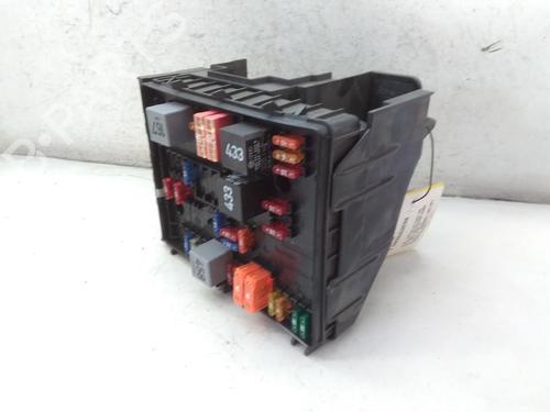 Boîte à Fusibles VW CADDY III MPV (2KB, 2KJ, 2CB, 2CJ) 1.4 (75 hp) 30328623