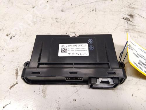 Used Electronic module Electronic module TESLA MODEL S (5YJS) P100D AWD (772 hp) 33245183 33245183