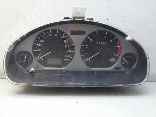Used Instrument cluster MITSUBISHI CARISMA (DA_) 1.8 GDI (DA2A) (122 hp) 20556396
