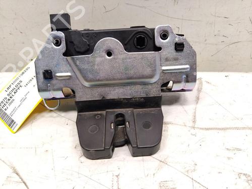 Used Tailgate lock OPEL ZAFIRA / ZAFIRA FAMILY B (A05) 2.2 (M75) (150 hp) 31906902