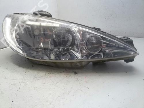 Used Right headlight PEUGEOT 206 Hatchback (2A/C) 1.4 i (75 hp) 20569246