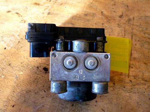 Used ABS pump TOYOTA YARIS (_P1_) 1.0 (SCP10_, SCP10R) (68 hp) 20554444