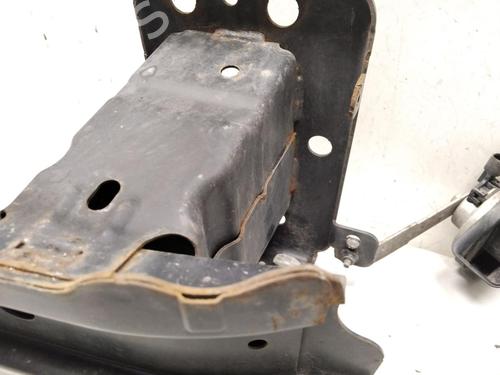 Front bumper bracket FORD FIESTA VI (CB1, CCN) 1.25 | BP32148854C158 