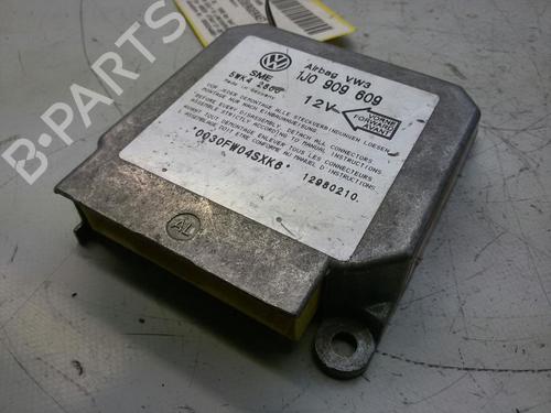 Used ECU airbags VW GOLF IV (1J1) 1.4 16V (75 hp) 20574276