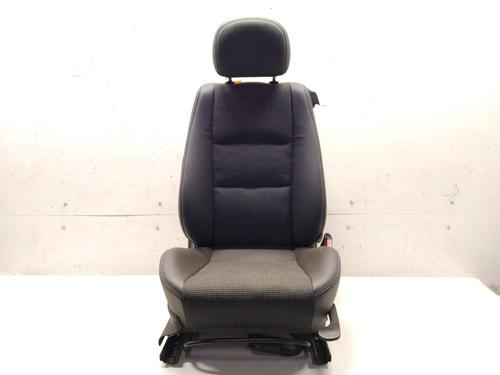 Stol høyre foran OPEL TIGRA TwinTop (X04) 1.4 (R97) (90 hp) 31052521