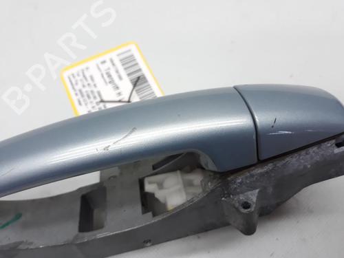 Używane Klamka zewnętrzna drzwi tylnych lewych PEUGEOT 407 (6D_) 2.0 HDi 135 (6DRHRH, 6DRHRE, 6DRHRG, 6DRHRJ) (136 hp) 20577170