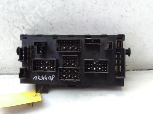 Used Fuse box VW GOLF II (19E, 1G1) 1.6 (72 hp) 26205016