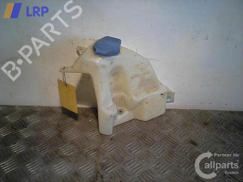 Used Windscreen washer tank VW GOLF III (1H1) 1.4 (60 hp) 22915750