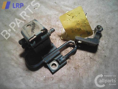 Used Hinge/Door check strap VW BORA Variant (1J6) 2.0 (115 hp) 27975551