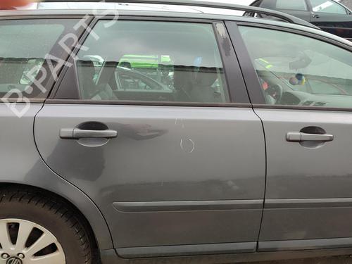 Used Right rear door VOLVO V50 (545) 2.0 D (136 hp) 27728461