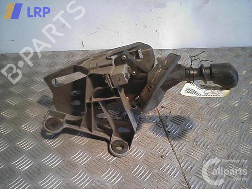 Used Gear lever VW TRANSPORTER T5 Van (7HA, 7HH, 7EA, 7EH) 2.5 TDI (130 hp) 20568177