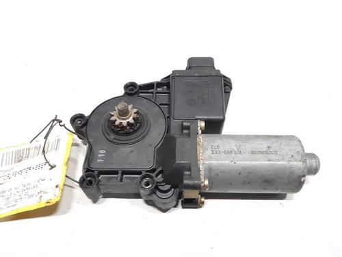 Used Left front window motor OPEL VECTRA B Hatchback (J96) [1995-2003]  20562213