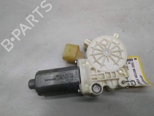 Portierruitmotor rechtsvoor BMW 5 Touring (E61) 525 d (197 hp) 20516286