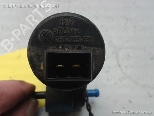 Used Washer pump VW GOLF III Variant (1H5) 2.0 (115 hp) 20564683