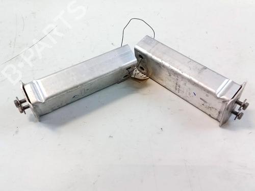 support-tesla-model-3-5yj3-2017-32454471 main image