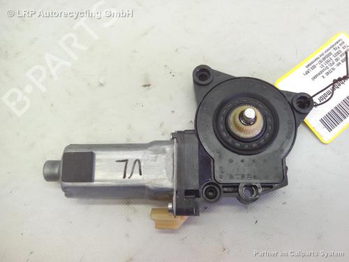 Used Left front window motor HYUNDAI i30 Estate (FD) 1.6 (122 hp) 20544553