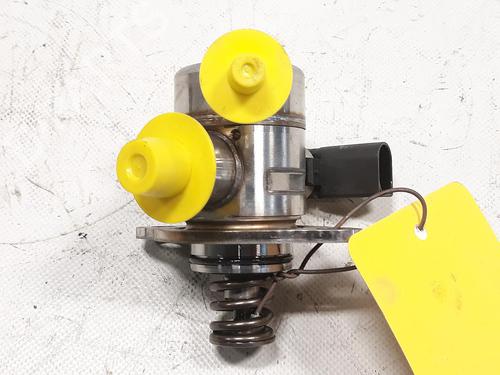 Used Injection pump SKODA KAROQ (NU7, ND7) 1.5 TSI (150 hp) 20526376
