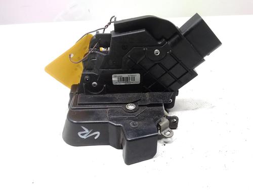 Used Front right lock VOLVO V50 (545) D2 (114 hp) 20516823
