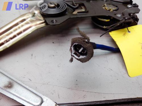 Used Front left window mechanism Front left window mechanism SUZUKI BALENO (EG) 1.3 i 16V (SY413) (85 hp) 20545277 20545277