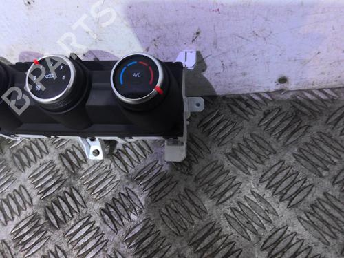 climate-control-renault-clio-v-b7_-10-tce-100-b7mt-275008661r-2019-20358966 main image