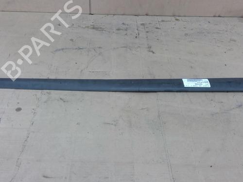 Dørliste PEUGEOT 206 Hatchback (2A/C) 1.4 HDi eco 70 (68 hp) 28103552