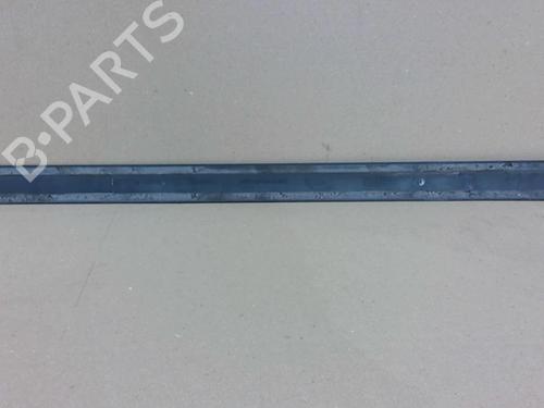 Dørliste Dørliste OPEL MERIVA A MPV (X03) 1.7 CDTI (E75) (100 hp) 31068649 31068649