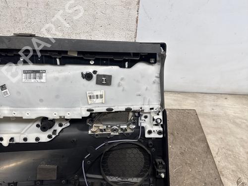 rear-right-panel-citroen-c4-grand-picasso-ii-da_-de_-2013-40093579 main image