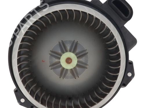 Used Heater blower motor TOYOTA YARIS (_P9_) 1.4 D-4D (NLP90_, NLP90R) (90 hp) 30763757