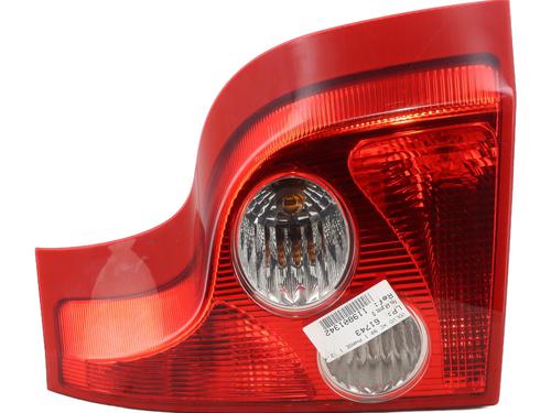 Feu arrière droit VOLVO XC90 I (275) D5 AWD (163 hp) 31934407