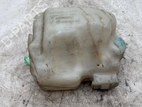 windscreen-washer-tank-renault-scenic-ii-jm01_-2003-2004-2005-2006-2007-2008-2009-2010-36591555 main image