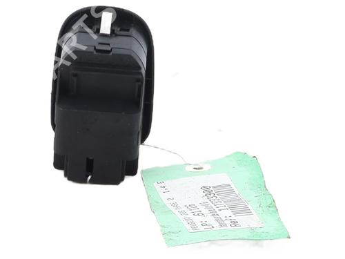 Used Left front window switch Left front window switch PEUGEOT 206 Hatchback (2A/C) 1.4 i (75 hp) 31704312 31704312