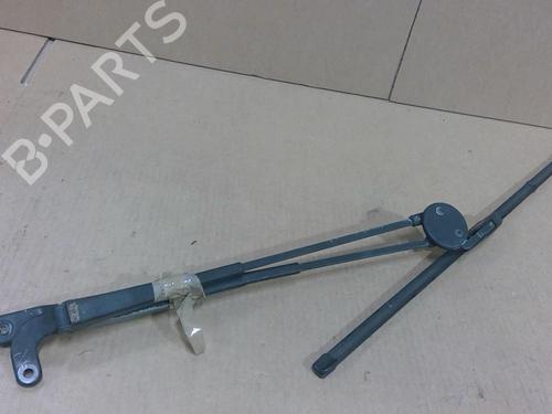 Used Front windshield wiper arm RENAULT TWINGO I (C06_) 1.2 (C066, C068) (58 hp) 29082493