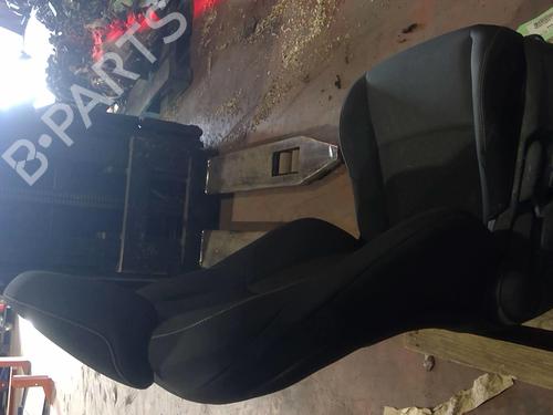 Used Right front seat Right front seat TOYOTA COROLLA Estate (_E21_) 1.8 Hybrid (ZWE211W) (122 hp) 24239149 24239149