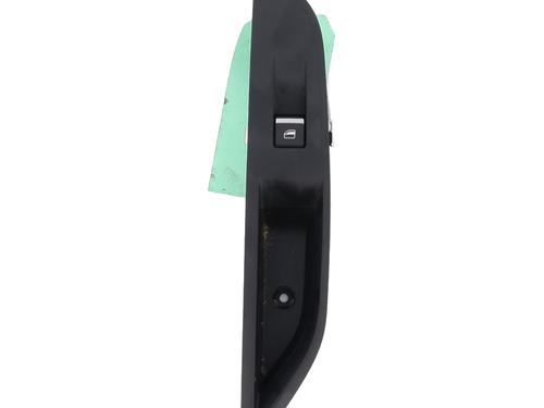Used Right rear window switch PEUGEOT 3008 II SUV (MC_, MR_, MJ_, M4_) 1.2 THP/ PureTech 130 (MRHNSM, MRHNSU, MRHNSJ, MRHNYW,... (131 hp) 28614680