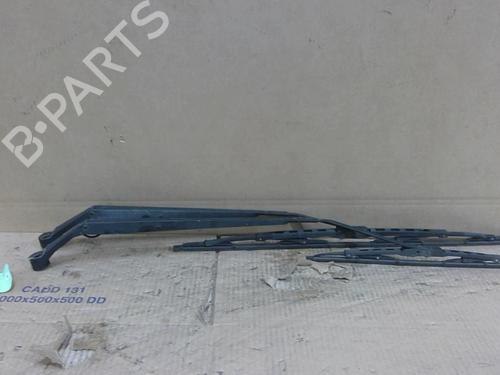 Used Front windshield wiper arm TOYOTA COROLLA Verso (_E12_) 2.0 D-4D (CDE120_, CDE120R) (90 hp) 29611697