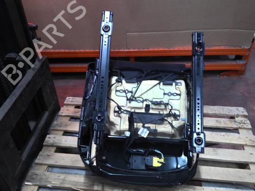 Left front seat RENAULT MEGANE IV Hatchback (B9A/M/N_) 1.5 dCi 90 (B9A1) | BP30318304C15 