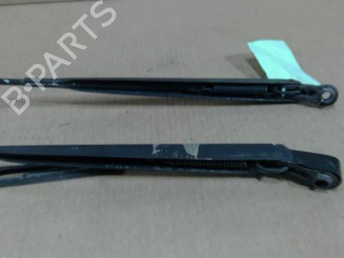 Front windshield wiper arm PEUGEOT 1007 (KM_) 1.4 | BP29143225C143