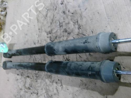Used Right rear shock absorber Right rear shock absorber RENAULT ARKANA I (LCM_, LDN_) 1.6 E-TECH 145 (LDMU) (143 hp) 31966240 31966240