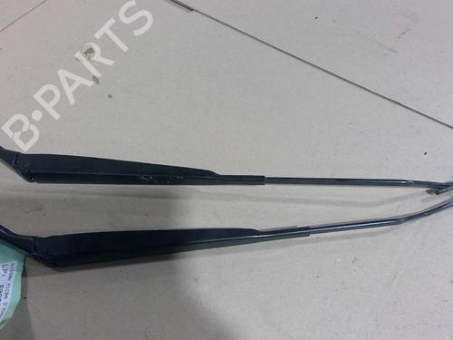 Vindspejlsviskerarm NISSAN MICRA III (K12) 1.5 dCi (86 hp) 31070044