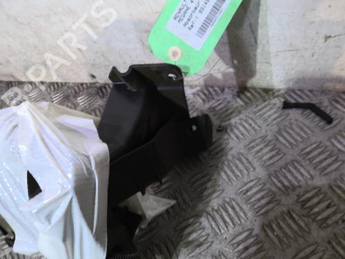 Used Rear bumper bracket Rear bumper bracket RENAULT MEGANE IV Hatchback (B9A/M/N_) 1.6 TCe 205 (B9MV) (205 hp) 20358235 20358235